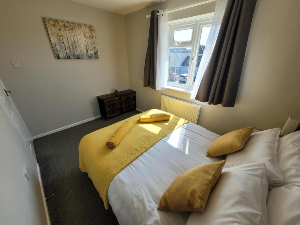 President Road- A Spacious And Homely Four Bed House By Catchpole * Lexden